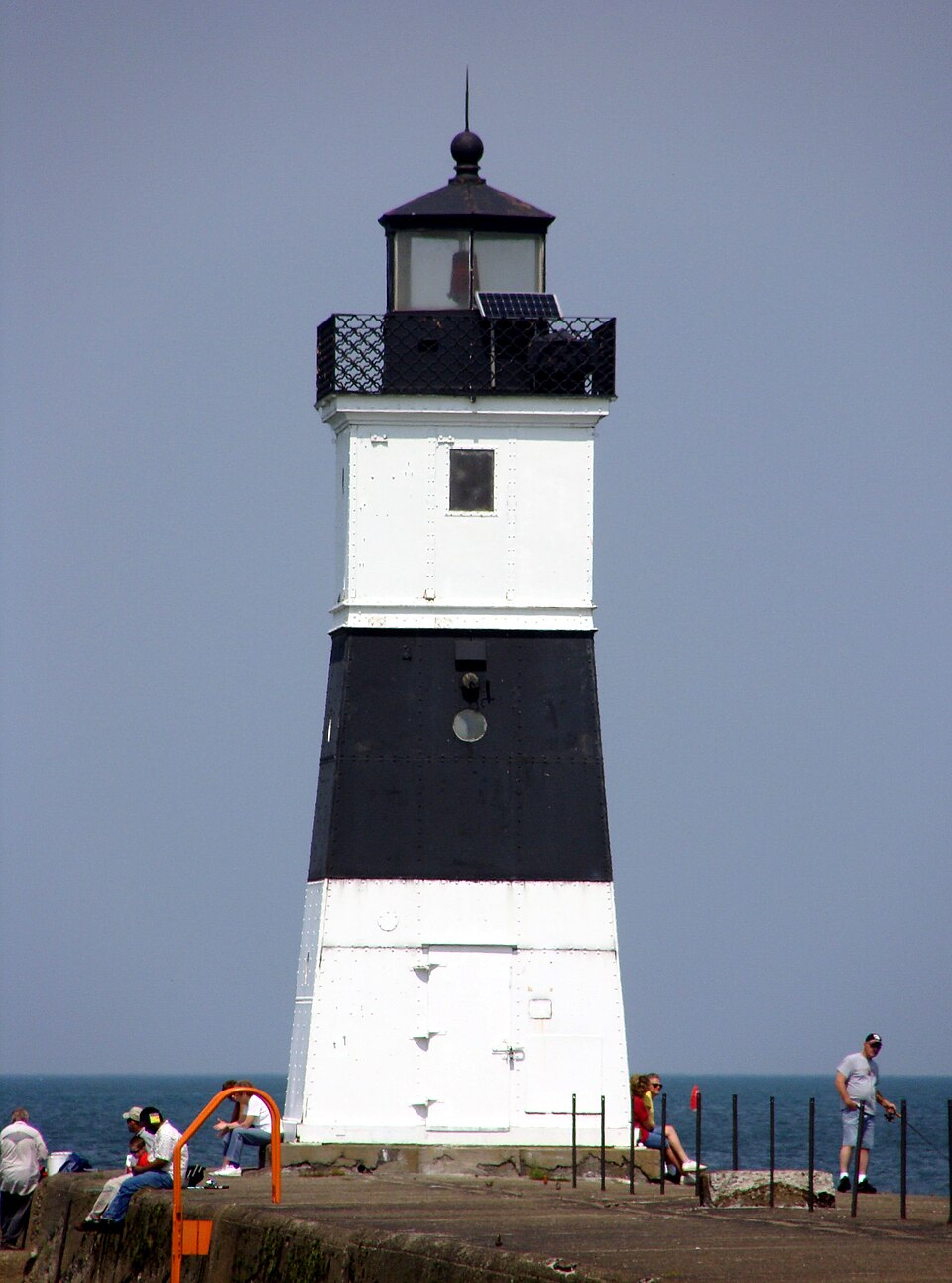 Erie Harbor Pierhead Light